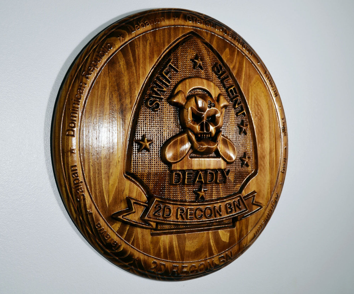 USMC 2nd Reconnaissance Battalion, Marine Corps Special Forces, stained 3d wood carving, military plaque