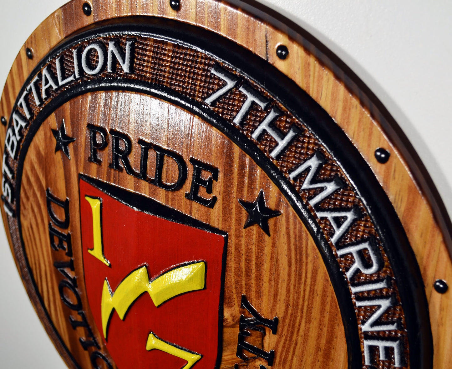 USMC 1st Battalion 7th Marines , 3d wood carving Painted Shield, military plaque